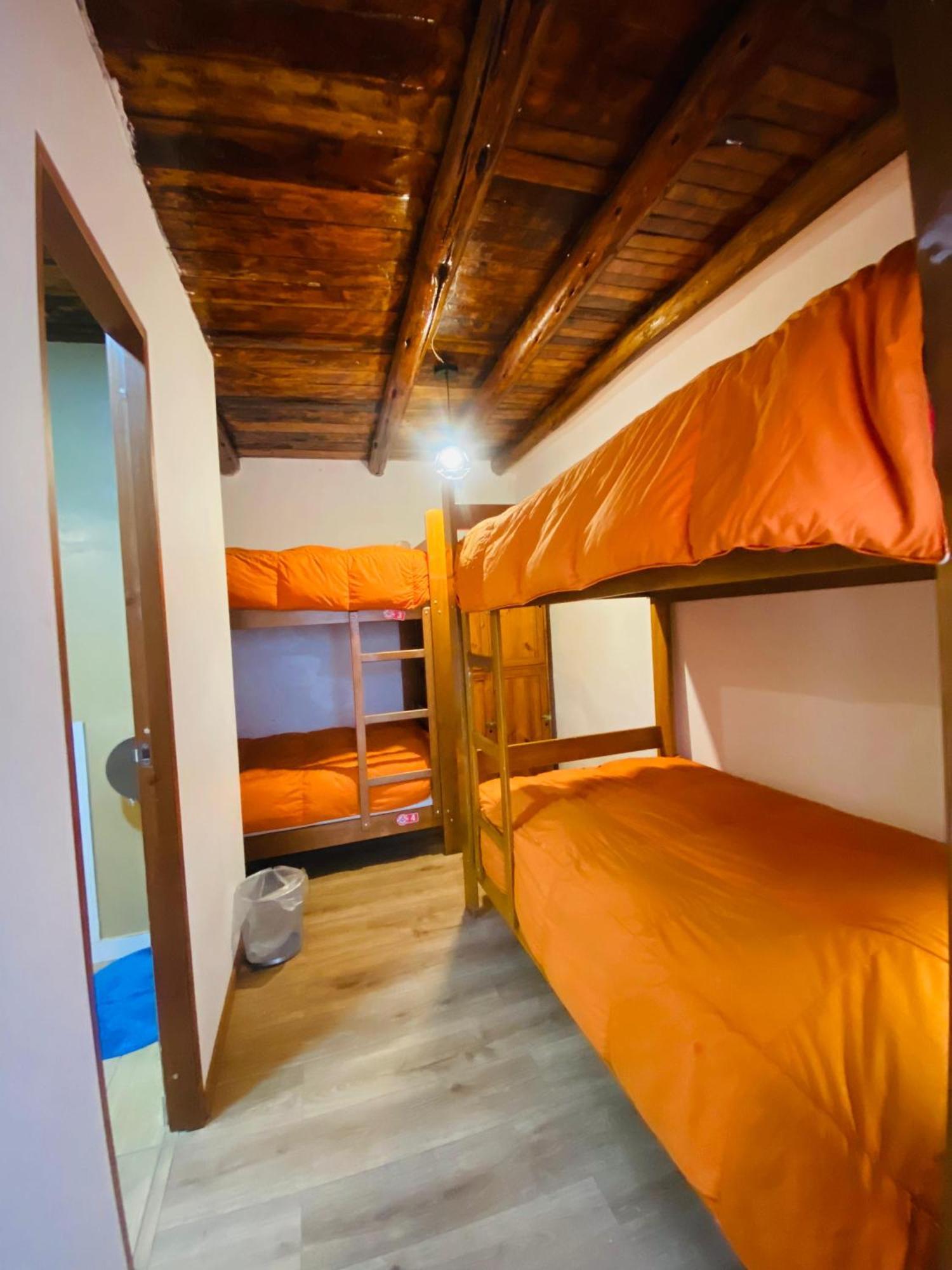 Flying Dog Hostel กุสโก ภายนอก รูปภาพ